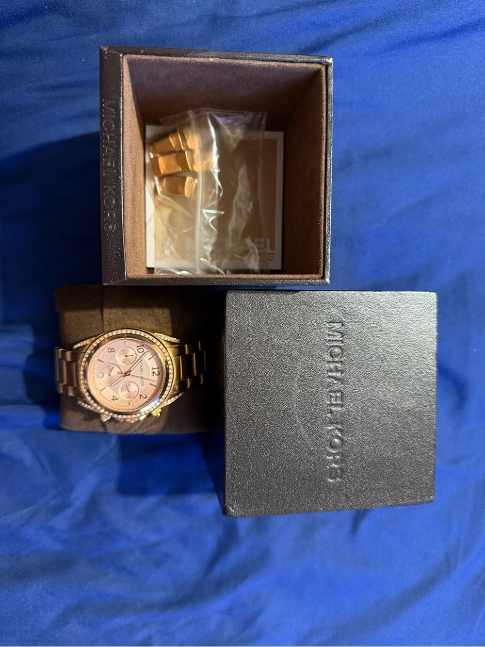 Michael Kors Menโs Rose Gold Bracelet Chronograph Watch with Pink Dial